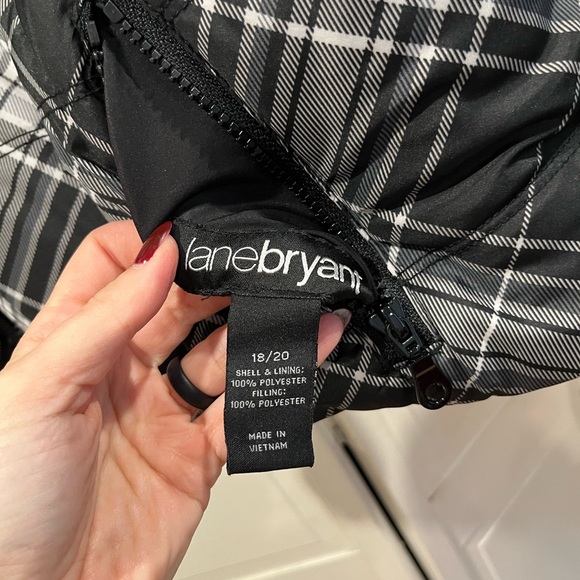 NWOT reversible puffer vest size 18/20 - Picture 2 of 3